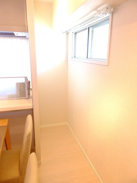 日商岩井方南町マンション　ダイニング裏