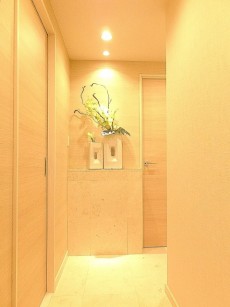 マンション白金苑　廊下