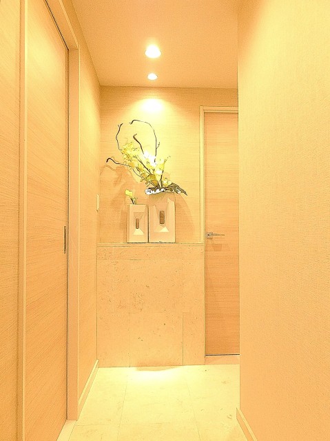 マンション白金苑　廊下