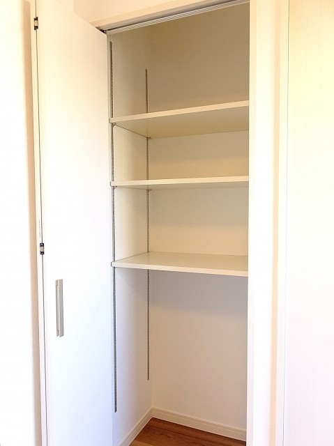 ニックハイム飯田橋　5.5帖のベッドルームの収納スペース