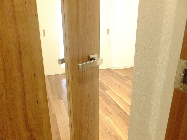 尾山台リバーサイドハイデンス　ダイニングドア