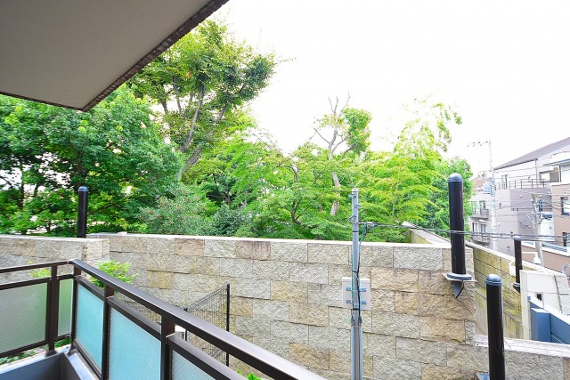 シャンボール代々木上原　22.8帖のLDKの眺望