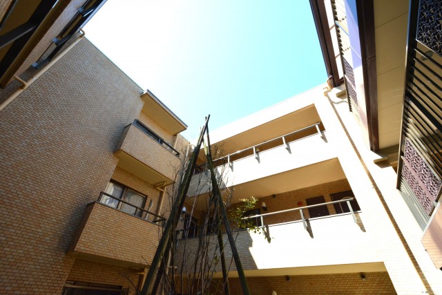 プロスペアー祐天寺テラス　中庭