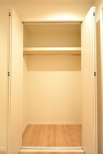 ハイツ赤坂　ベッドルーム②収納