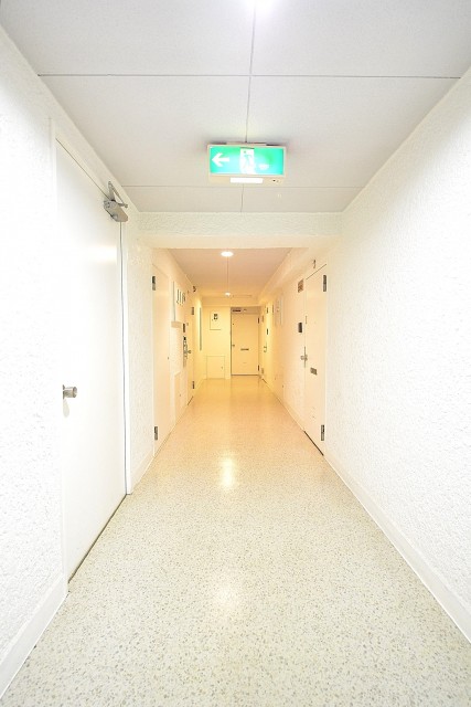 ハイツ赤坂　共用廊下