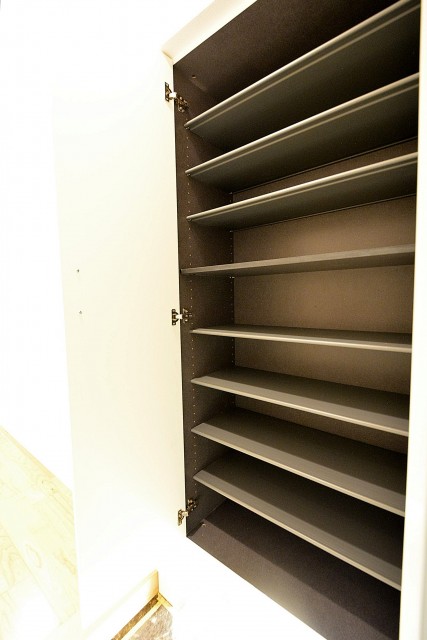 ハイツ赤坂　シューズBOX②　402