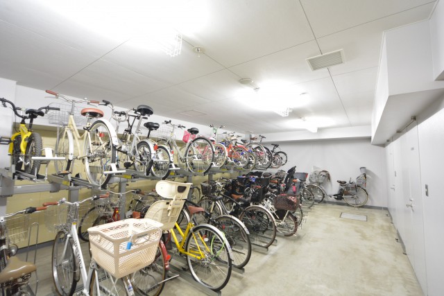 ブランズ中野南台　駐輪場
