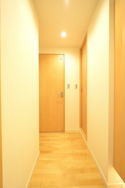 秀和第二南平台レジデンス　廊下