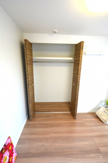 豊栄西荻マンション　洋室　4.1帖　収納