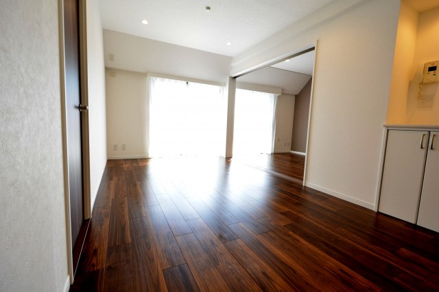 プロスペアー祐天寺テラス　リビングダイニングキッチン