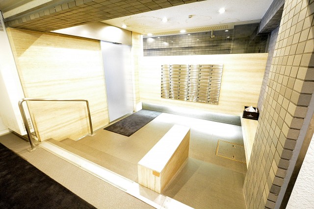 ハイツ赤坂　エントランスホール