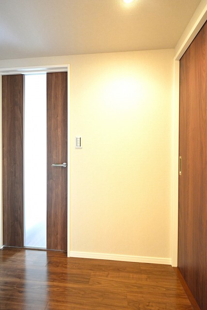 三軒茶屋シティハウス　リビングドア