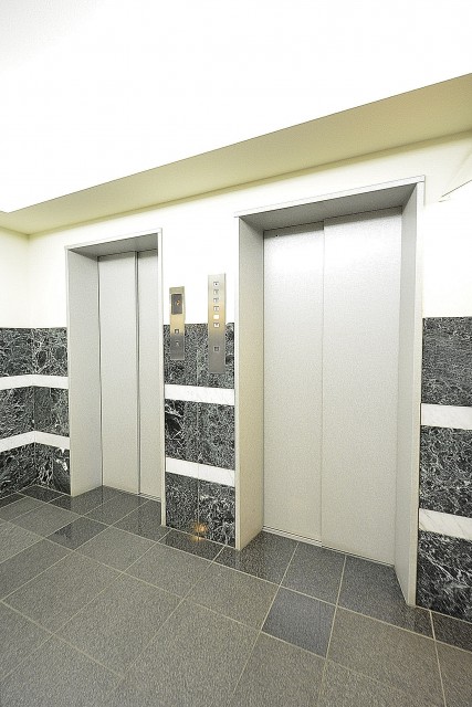 三軒茶屋シティハウス エレベーター