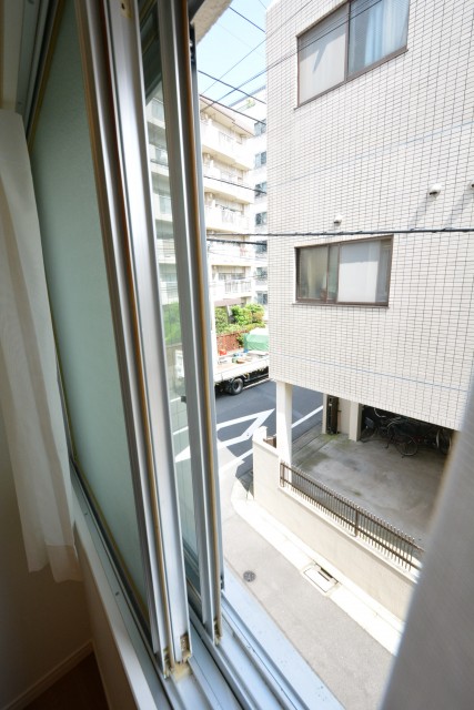 ダコタ西荻　二重サッシ