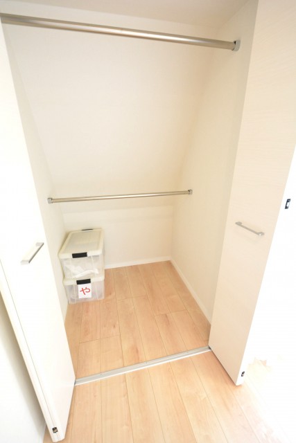 クレール荻窪　洋室　6.8帖　収納