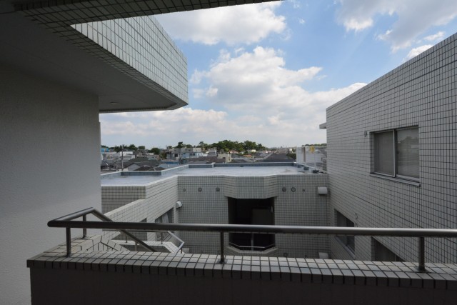 クレール荻窪　階段