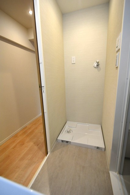 朝日プラザ梅ヶ丘　洗濯機置き場　302