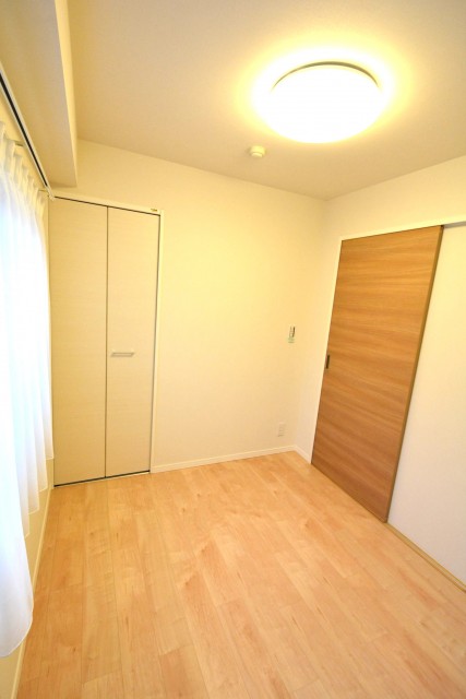 朝日プラザ梅ヶ丘　洋室3.7帖　302