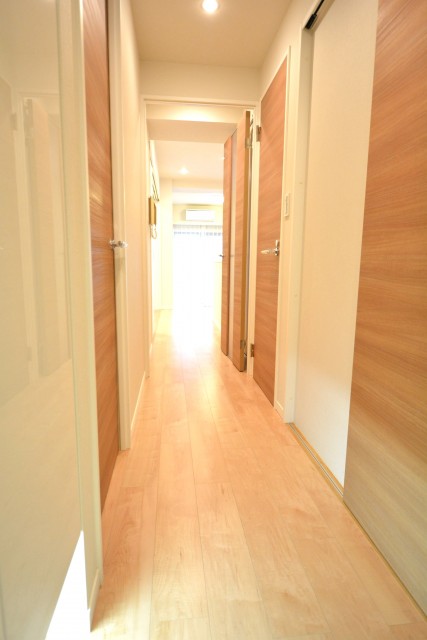 朝日プラザ梅ヶ丘　廊下　201