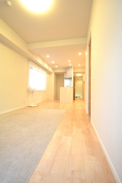 朝日プラザ梅ヶ丘　リビングダイニング　201