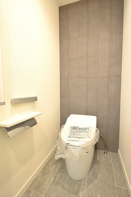 シャンボール代々木上原　タンクレストイレ