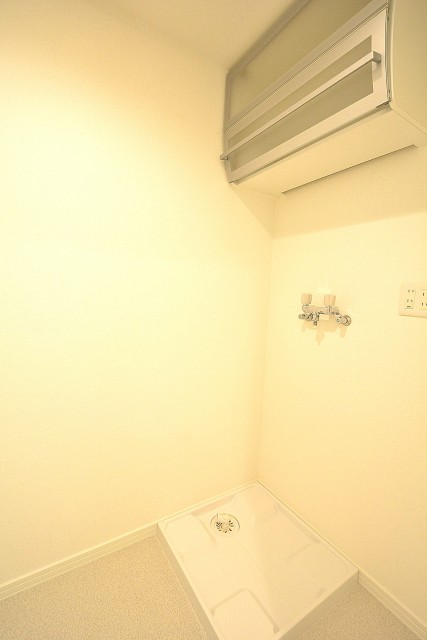 シャンボール代々木上原　洗濯機置き場