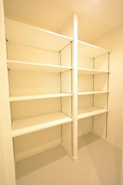 シャンボール代々木上原　納戸