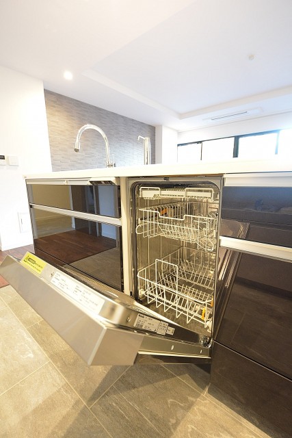 シャンボール代々木上原　キッチンの食洗機