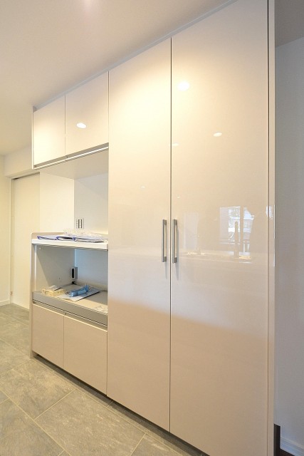 シャンボール代々木上原　キッチンのキャビネット