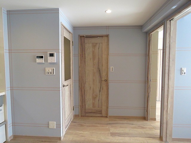 ダコタ西荻　洗面室扉