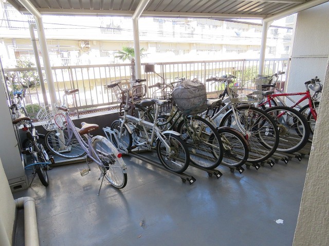 ダコタ西荻　駐輪場