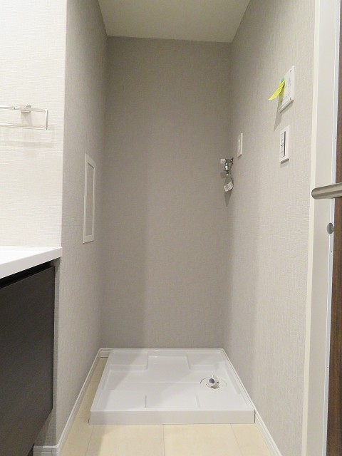 ルピナス中野レジデンス　洗濯機置場