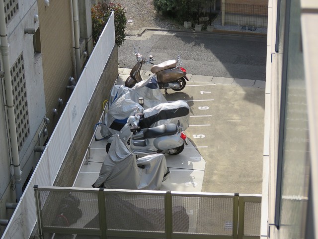 ルピナス中野レジデンス　バイク置場