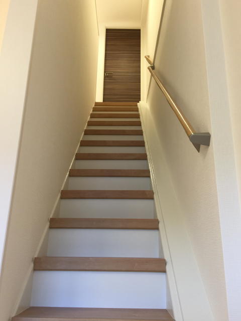 馬事公苑前住宅　階段