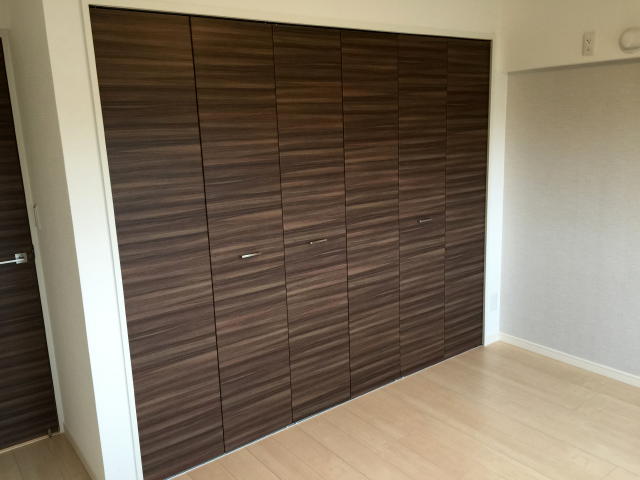 馬事公苑前住宅　洋室約6.5帖収納