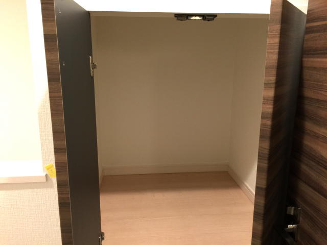 馬事公苑前住宅　廊下収納