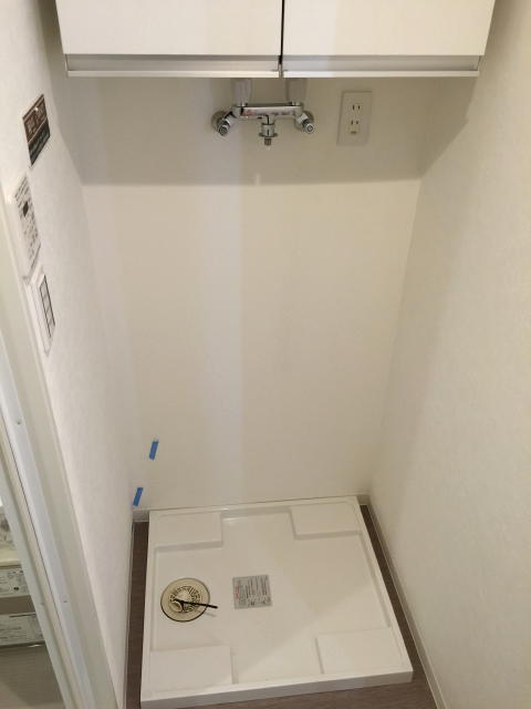 クレアール余丁町　洗濯機置場