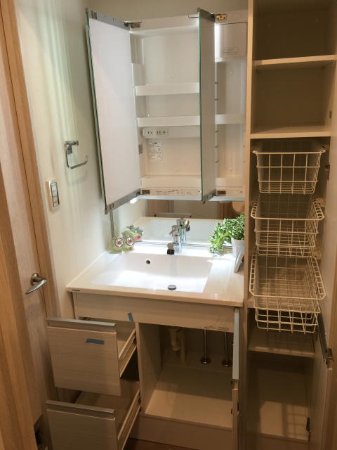 クレアール余丁町　洗面台