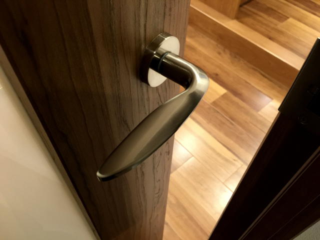 クレアール余丁町　リビングダイニングキッチンへ