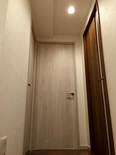 パロス新富町　廊下