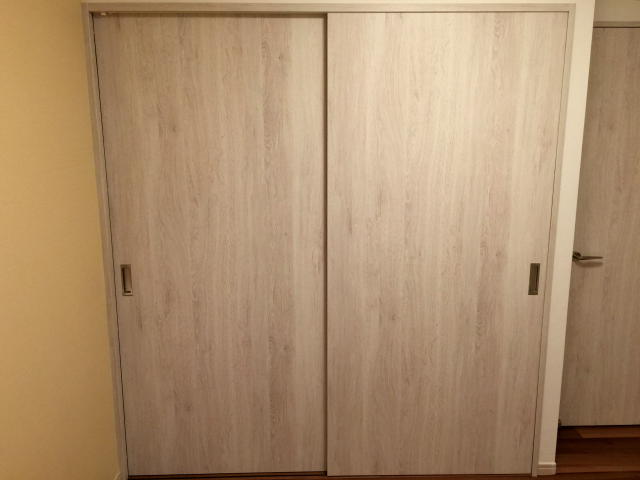 パロス新富町　洋室約5.2帖収納