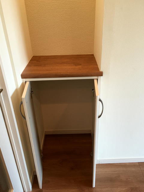 日商岩井方南町マンション　ダイニングキッチンカウンター