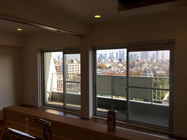 日商岩井方南町マンション　ダイニングキッチン