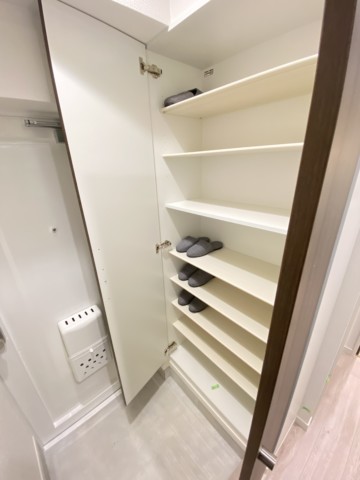 サンハイツ八幡山 玄関