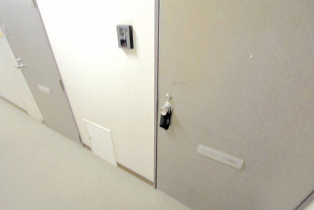 サニークレスト三田 玄関