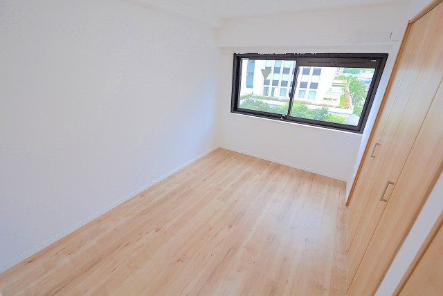 サニークレスト三田 洋室１