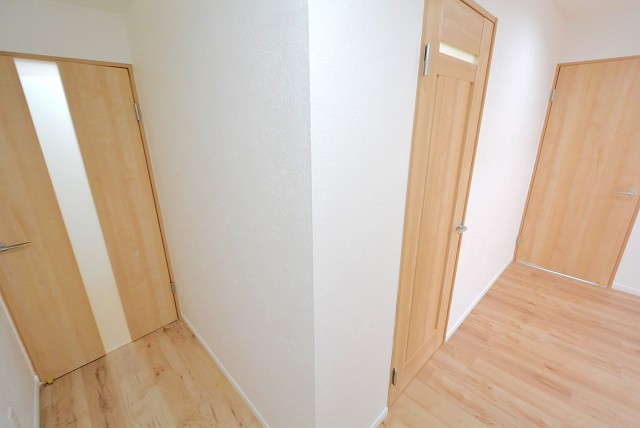 サニークレスト三田 廊下