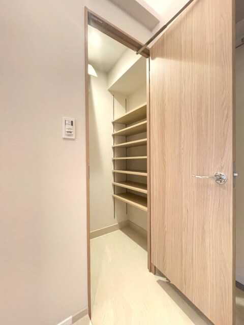 ライオンズマンション山吹町 玄関廊下
