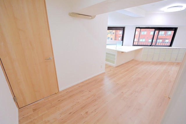 サニークレスト三田 洋室１