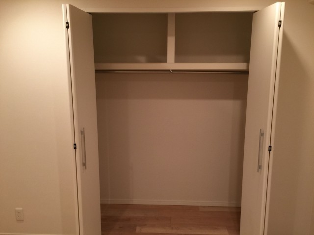 藤和薬王寺ホームズ　洋室南側収納